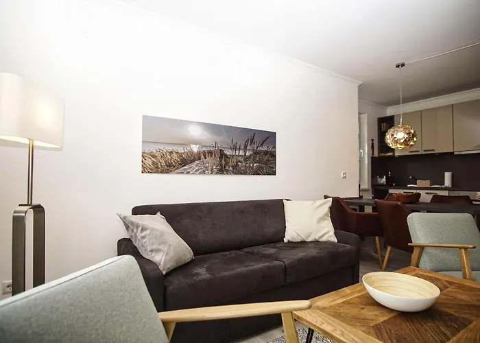 Terrasse, Gratis Nutzung Vom Ahoi Erlebnisbad Und Sauna In Sellin - Meeresblick Fewo 77