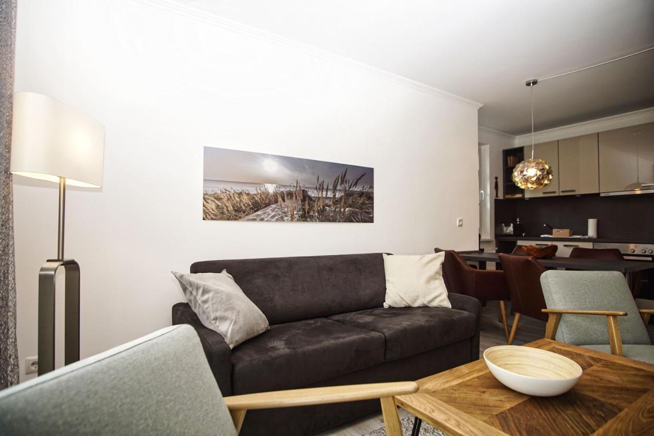Terrasse, Gratis Nutzung Vom Ahoi Erlebnisbad Und Sauna In Sellin - Meeresblick 77 Apartment